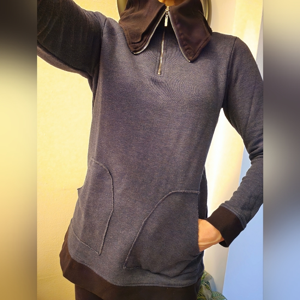 Avon Navy Blue / Black Cowl Neck Sweatshirt with 1/4 Front Zip Size S/M